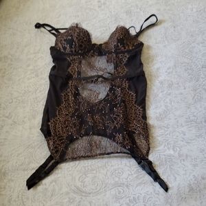 Black gold inlay lace teddy with stocking clasps